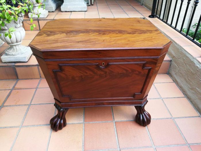 A George Lll Mahogany Cellarette With Brass Handles Partitioned Compartments