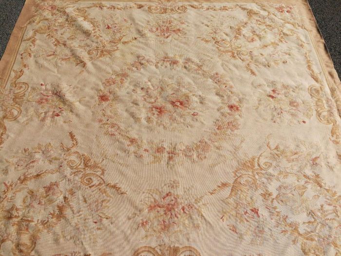 A 20th  Century French Aubusson Style Carpet/Rug - Image 4