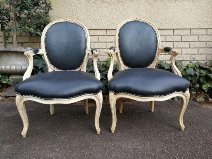 A 20th Century Pair Of French Louis XIV Style White Oak Armchairs In A Contemporary Bleached Finish And Upholstered In A French Linen ND