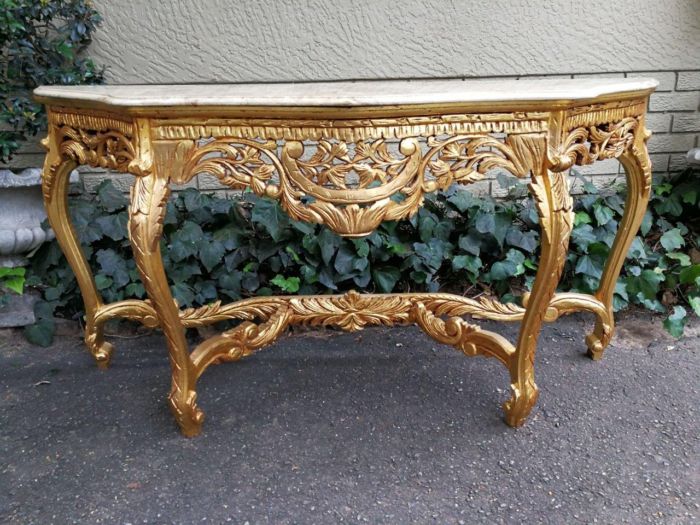 A 20th Century French Style Marble and Gilt-wood Console Table