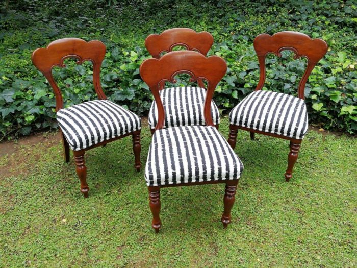 A 19th Century Circa 1880 Set Of Four Victorian Mahogany Chairs