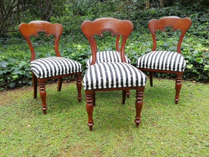 A 19th Century Circa 1880 Set Of Four Victorian Mahogany Chairs - Image 2