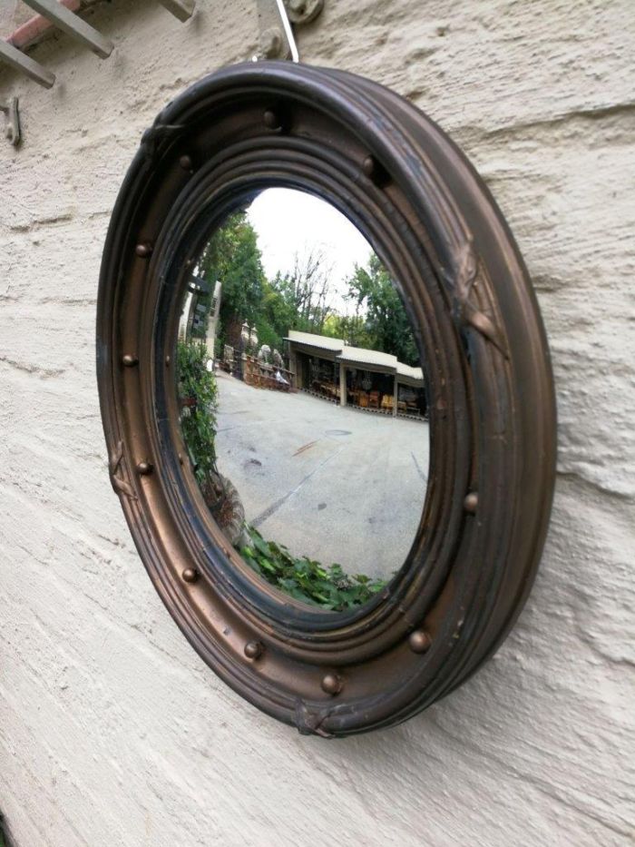 A First Half 20th Century Regency Style  Gilt-painted Convex Circular Mirror - Image 4