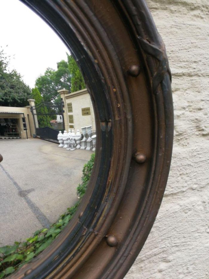 A First Half 20th Century Regency Style  Gilt-painted Convex Circular Mirror - Image 5