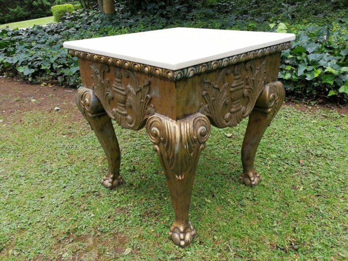 A Gilt Wood Coffee Table With Cream Marble Top - Image 4