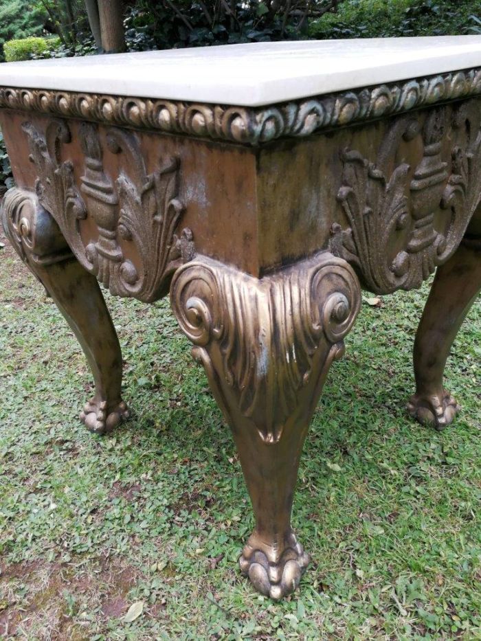 A Gilt Wood Coffee Table With Cream Marble Top - Image 5