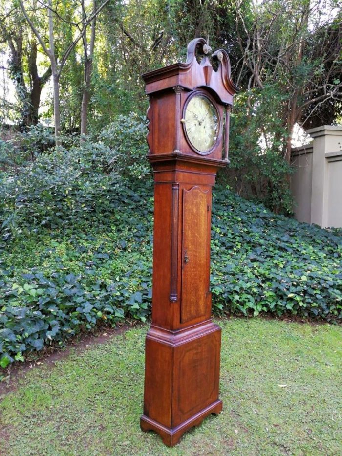 An Early 19th Century Mahogany and Oak Tall  Longcase/Grandfather Clock with Brass Dial Signed Smith Sheffield - Image 5