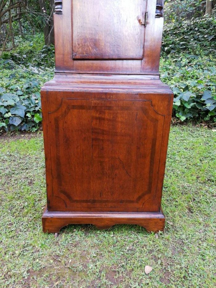 An Early 19th Century Mahogany and Oak Tall  Longcase/Grandfather Clock with Brass Dial Signed Smith Sheffield - Image 6