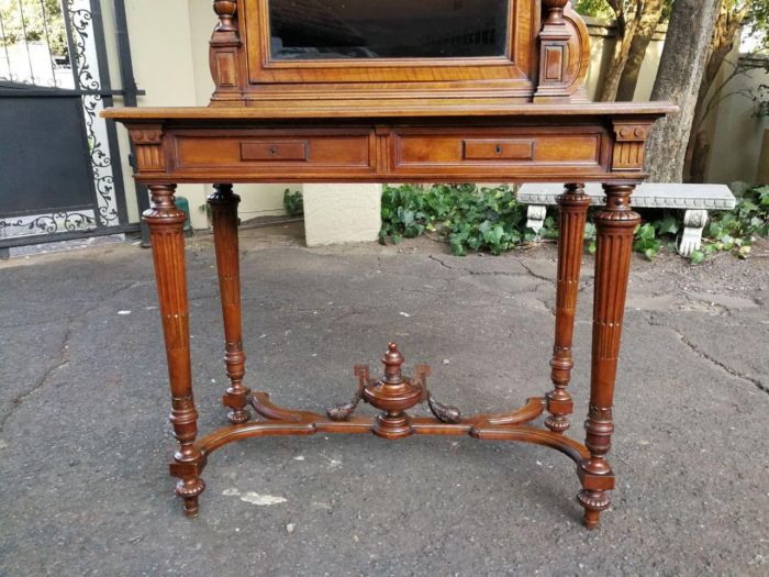 An Antique Victorian Mahogany Cabinet on Stand - Image 7