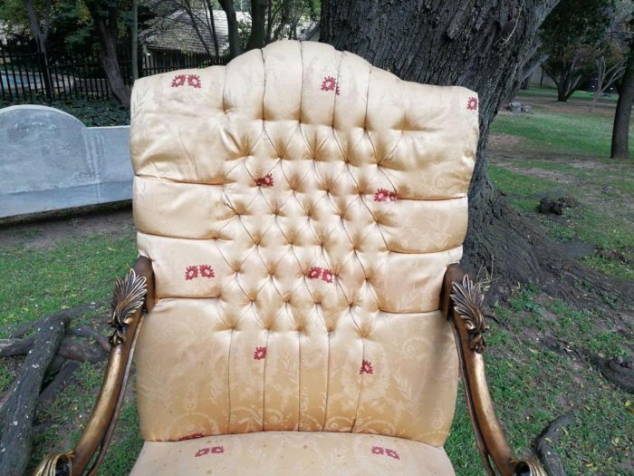 An Exceptional Pair Of 20th Century French Style Carved And Giltwood Throne Chairs - Image 4