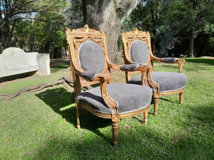 A 20th Century French Style Ornately Carved and Gilded Pair of Arm Chairs - Image 6