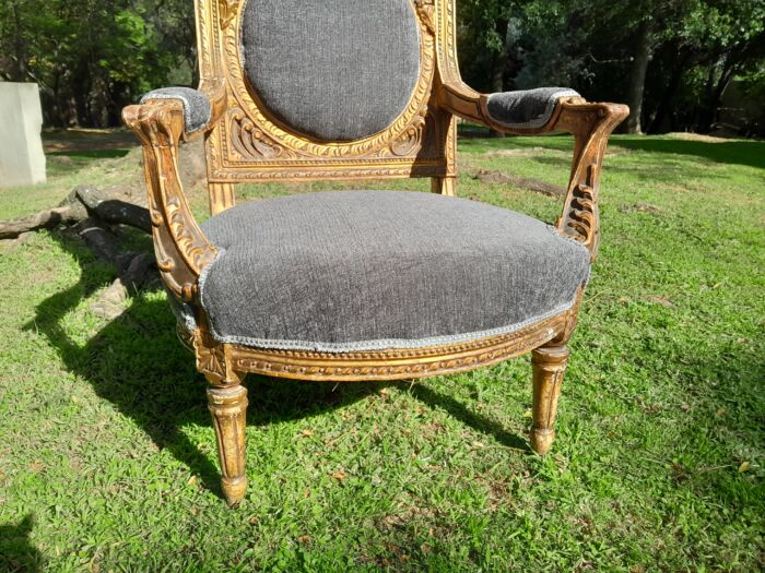 A 20th Century French Style Ornately Carved and Gilded Pair of Arm Chairs - Image 7