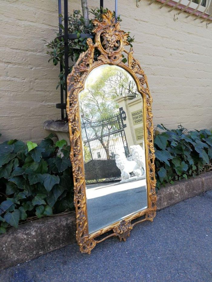 A 19th Century-Style Gilt-Painted Wooden And Bevelled Mirror - Image 2