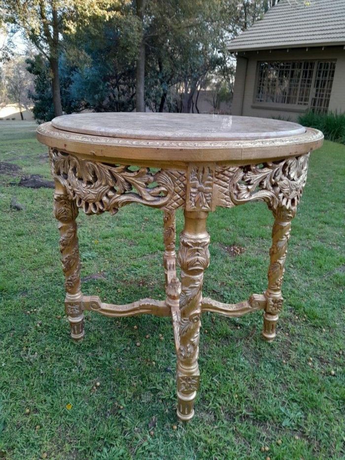 A 20TH Century French Style Carved and Hand Gilded Side Table with Marble Top - Image 4