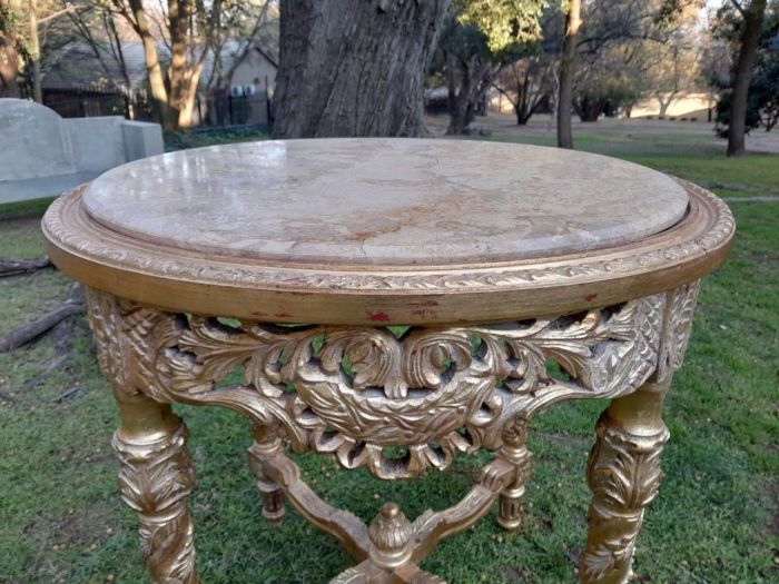 A 20TH Century French Style Carved and Hand Gilded Side Table with Marble Top - Image 5