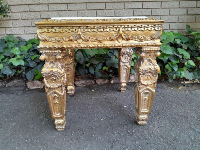 A 20th Century French Style Ornately Carved Side Table with Marble Top - Image 3