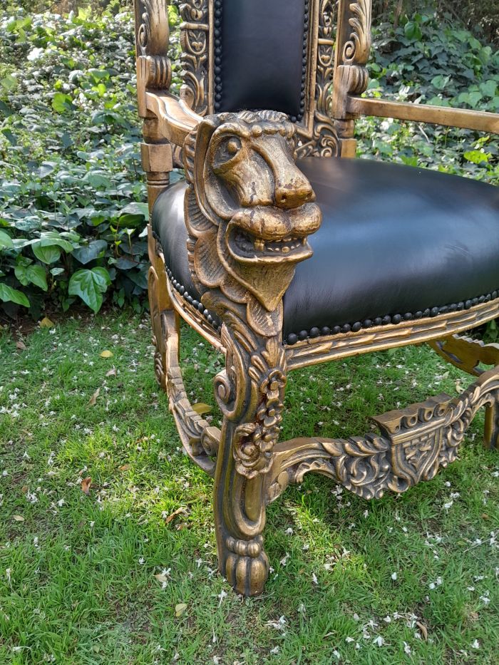 A 20th Century Pair Of French Style Carved and Gilded King / Throne Armchairs Upholstered in Leather - Image 8