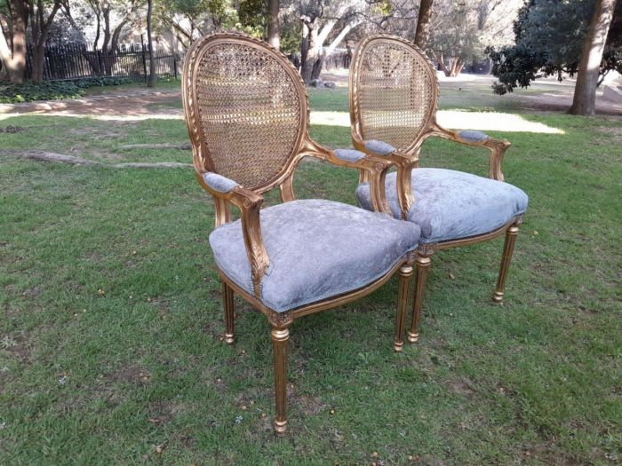 A Pair of 20th Century French Style Rattan-Back Gilded Arm Chairs - Image 3