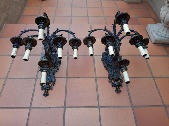 A Pair of Electrified 20TH Century French Style Gallery Wall Sconces - Image 3