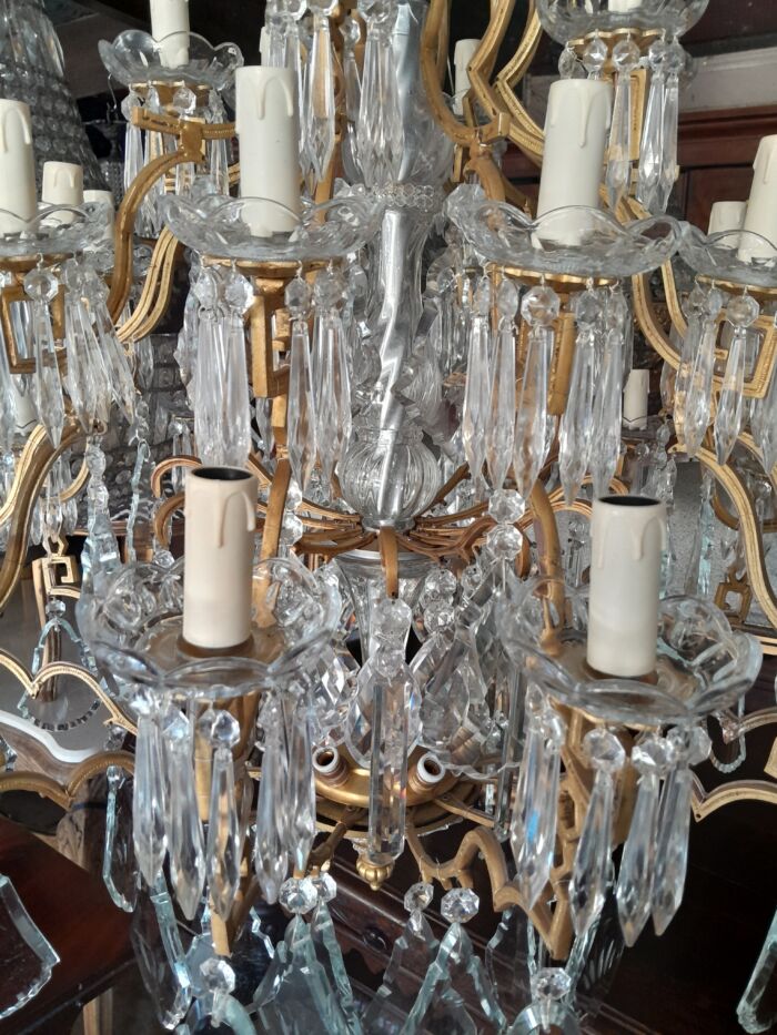 A 20th Century Large French Style Brass And Crystal Chandelier - Image 5