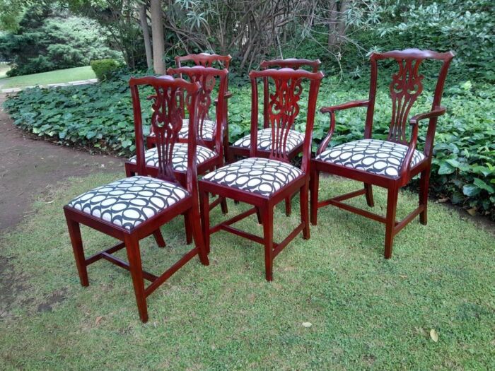 A 20th Century Set Of Six Mahogany Chippendale Style Chairs Including A Pair Of Armchairs/Carvers - Image 3