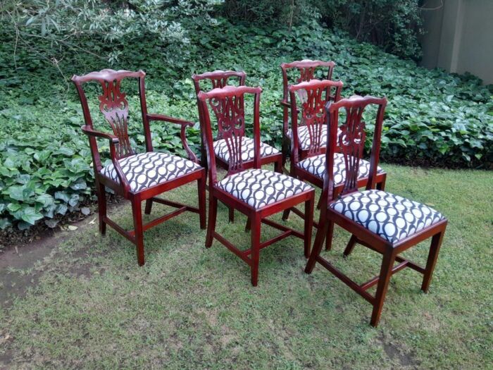 A 20th Century Set Of Six Mahogany Chippendale Style Chairs Including A Pair Of Armchairs/Carvers - Image 4