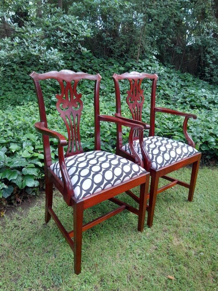 A 20th Century Set Of Six Mahogany Chippendale Style Chairs Including A Pair Of Armchairs/Carvers - Image 6