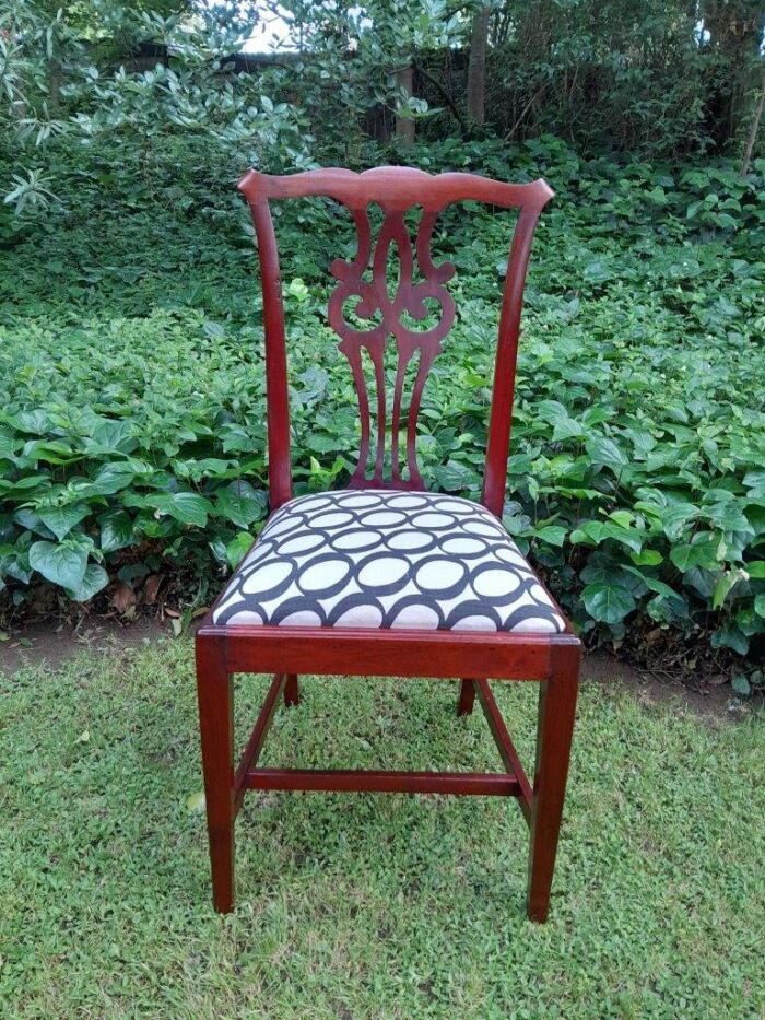 A 20th Century Set Of Six Mahogany Chippendale Style Chairs Including A Pair Of Armchairs/Carvers - Image 7