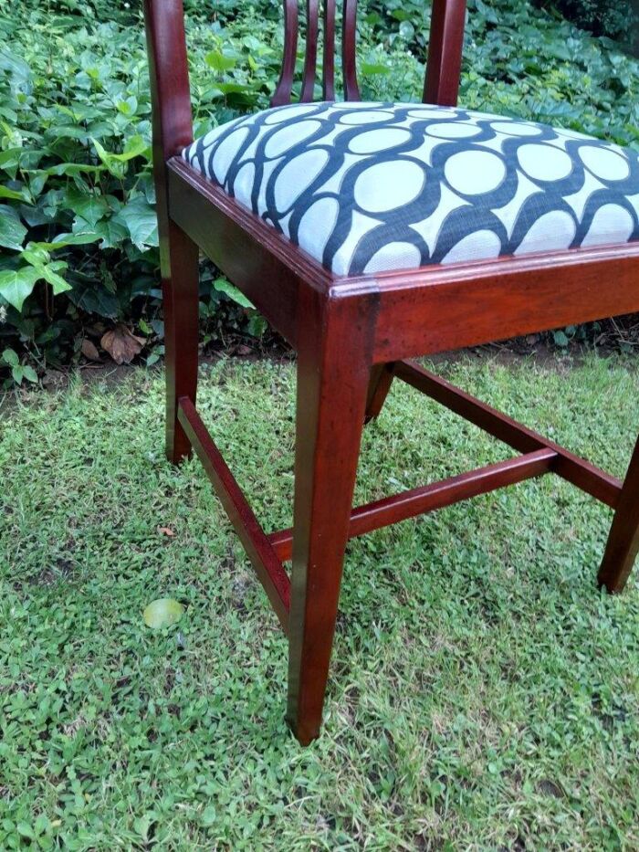 A 20th Century Set Of Six Mahogany Chippendale Style Chairs Including A Pair Of Armchairs/Carvers - Image 9