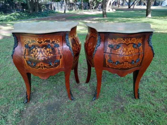 A 20th Century Pair Of French Style Inlaid Mahogany Pedestals With Drawers And Marble Tops - Image 2