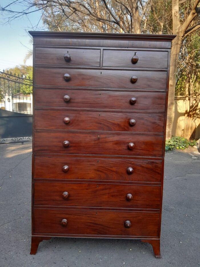 A Circa 1790 Mahogany Tall Boy / Chest On Chest With Wooden Knobs. Certified Georgian By The British Antique Exporters Limited Of Queen Elisabeth Avenue England.