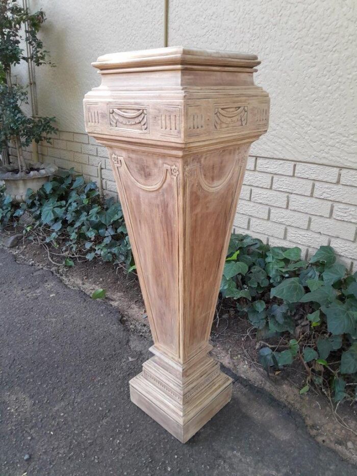 A 20th Century French-Style Carved Wooden Plinth in a Bleached Contemporary Finish - Image 2