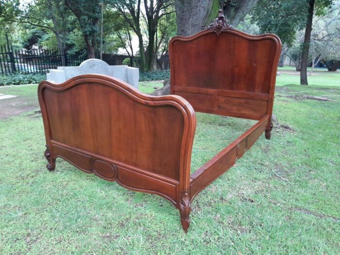 A 20th Century French Louis XV Style Carved Wooden Double Size Bed 