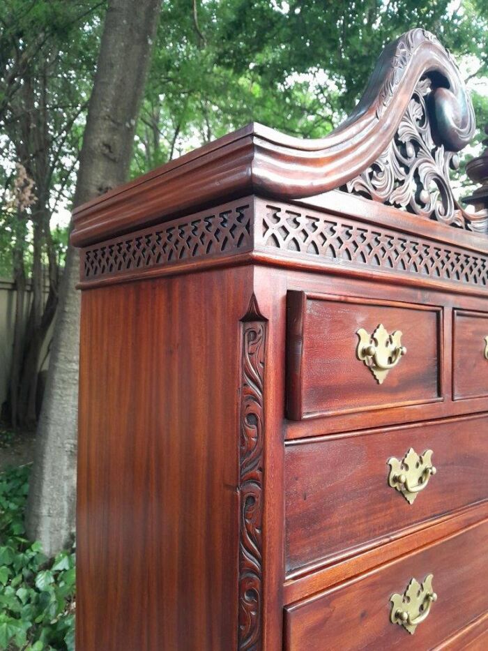 A 20th Century Queen Anne-Style Mahogany Highboy Chest On Chest In Two Parts With Brass Cut Escutcheons And Handles - Image 5