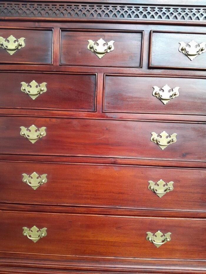 A 20th Century Queen Anne-Style Mahogany Highboy Chest On Chest In Two Parts With Brass Cut Escutcheons And Handles - Image 6