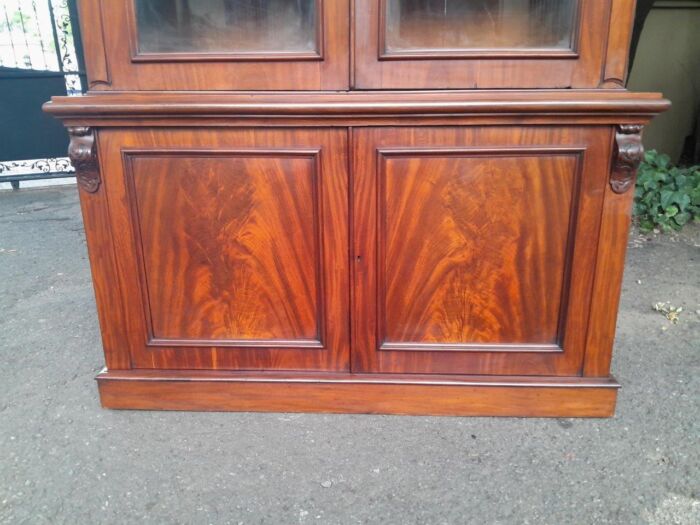 A Late Victorian Circa 1890 Large Mahogany Bookcase / Cabinet In Two Parts with Glazed Doors - Image 5