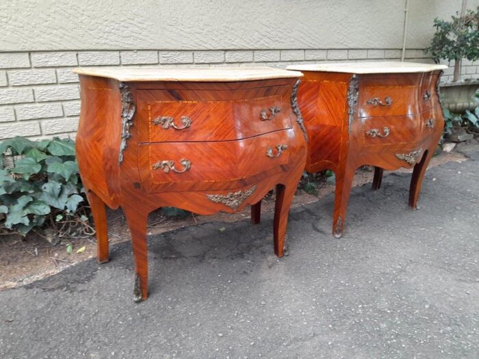 A 20th Century Pair of French Style Mahogany Bombe Pedestals with Marble Tops & Ormolu Mounts - Image 4