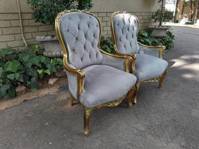 A Pair Of French Style Carved Wooden Gilded Armchairs - Image 3