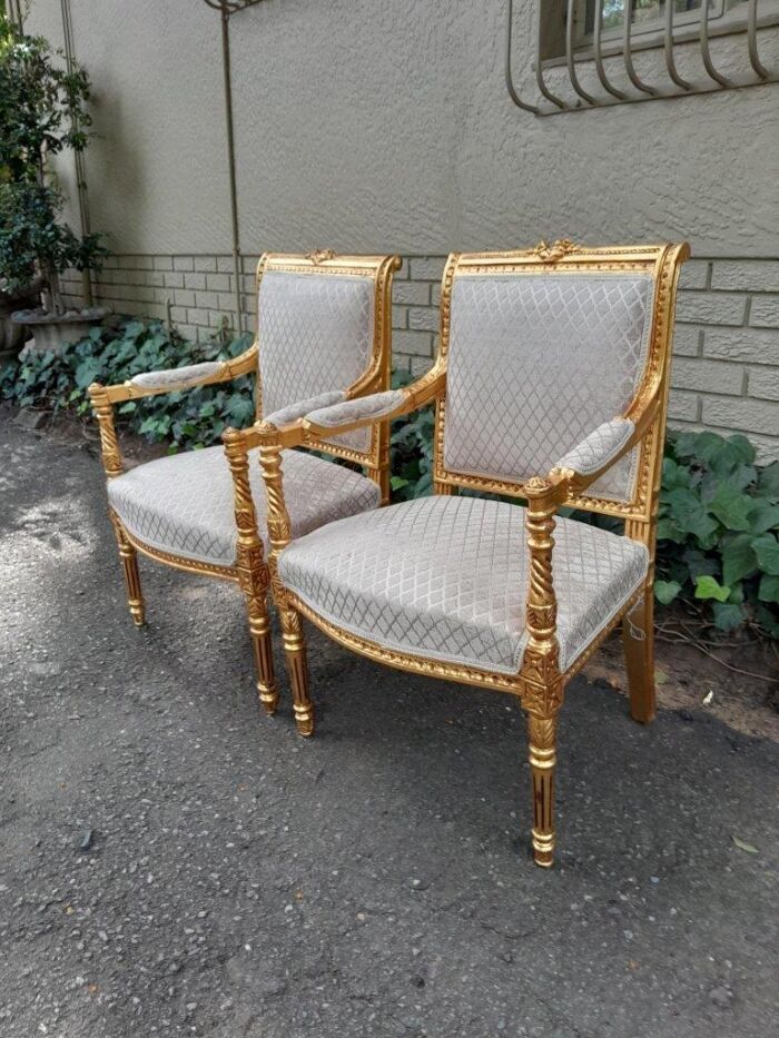 A Pair Of French Style Carved Wooden Gilded Armchairs - Image 3