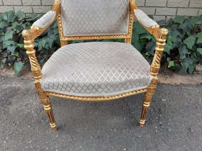 A Pair Of French Style Carved Wooden Gilded Armchairs - Image 7