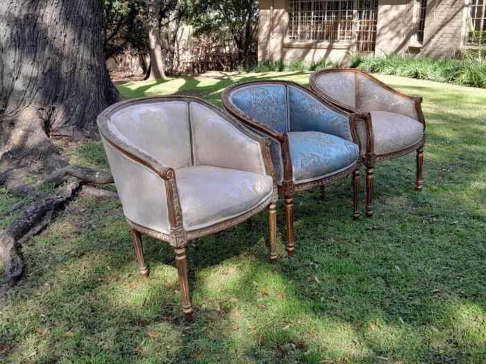 A 20th Century Set Of Three French Louis Style Tub Chairs - Image 5