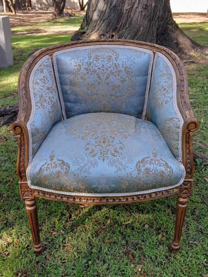 A 20th Century Set Of Three French Louis Style Tub Chairs - Image 7