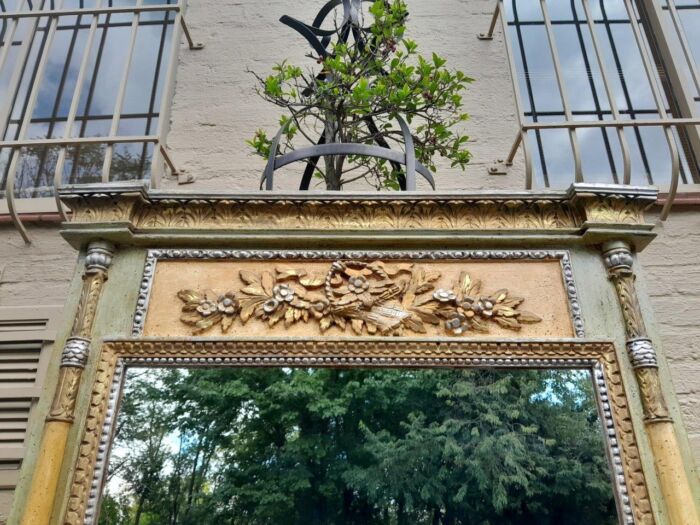 A 20th Century French Style Carved Giltwood Mirror - Image 5