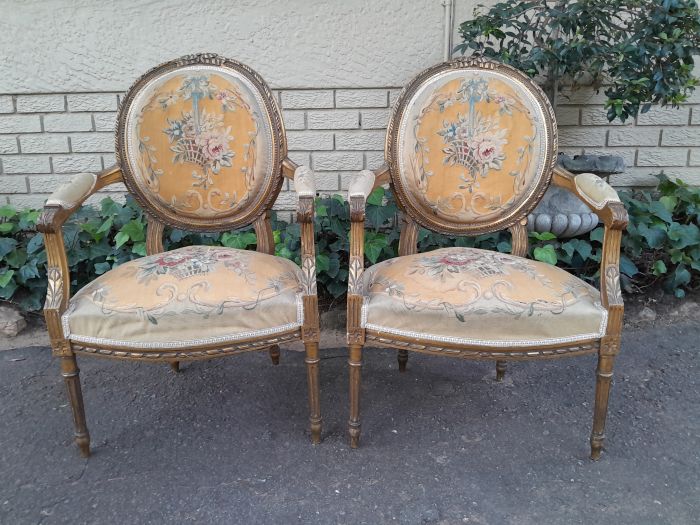 A 19th Century Antique French Giltwood Set Comprising a Settee and Four Medallion Armchairs upholstered in Handwoven Aubusson Fabric Provenance; Castle Snellengem Belgium - Image 7