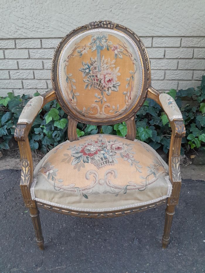 A 19th Century Antique French Giltwood Set Comprising a Settee and Four Medallion Armchairs upholstered in Handwoven Aubusson Fabric Provenance; Castle Snellengem Belgium - Image 8