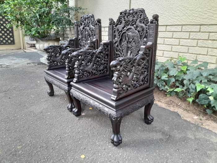 An Early 20th Century Circa 1920 Pair of Oriental Ornately Carved Throne Chairs - Image 5