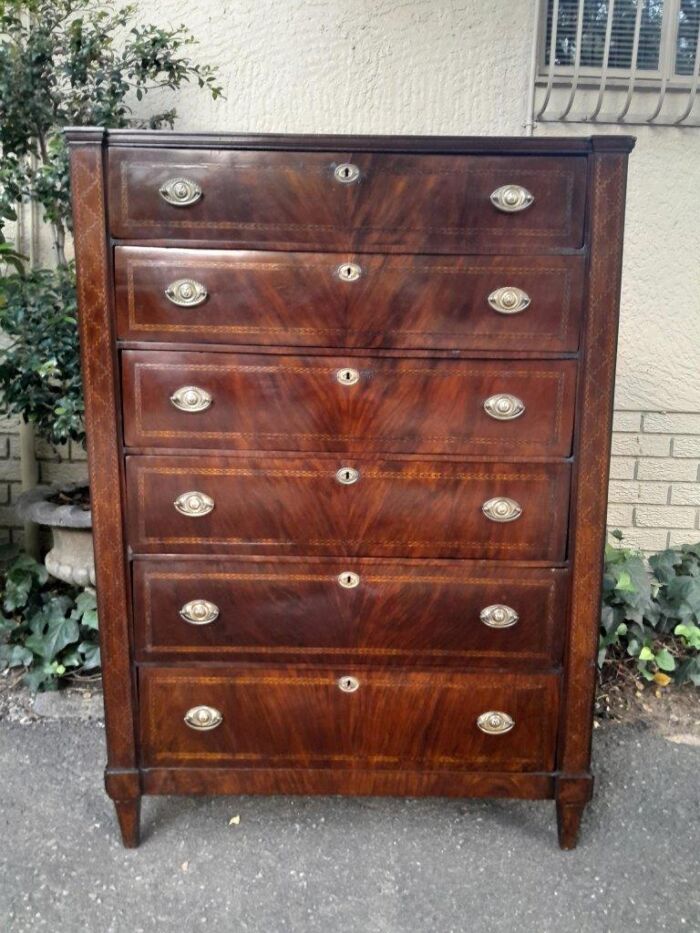 A 19th Century Victorian Flame Mahogany and Inlaid Chest of Drawers - Image 2