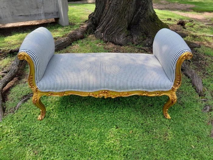 A 20th Century French Style Ornately Carved And Hand Gilded Baroque Window Seat / Bench - Image 2