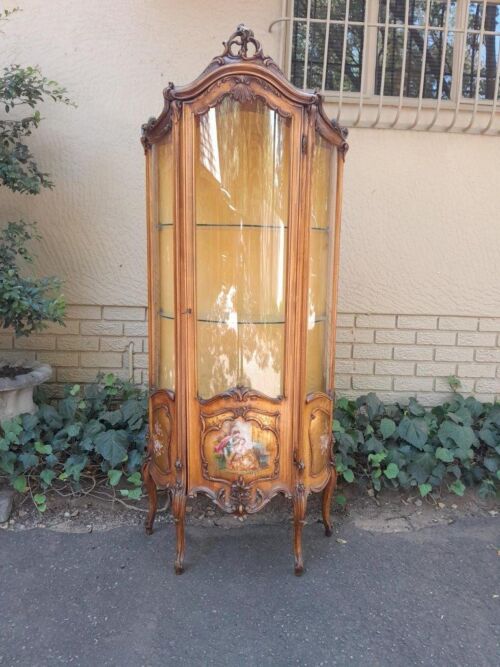 20th Century French Ornately Carved Walnut Vernis Martin Style Vitrine/Display Cabinet with Curved Glazed Door