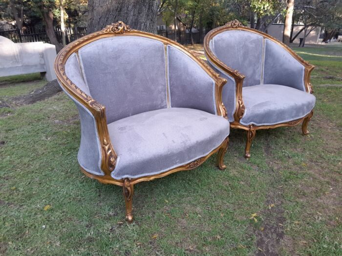 A Pair of French Ornately Carved and Gilded Bergere Chairs - Image 4